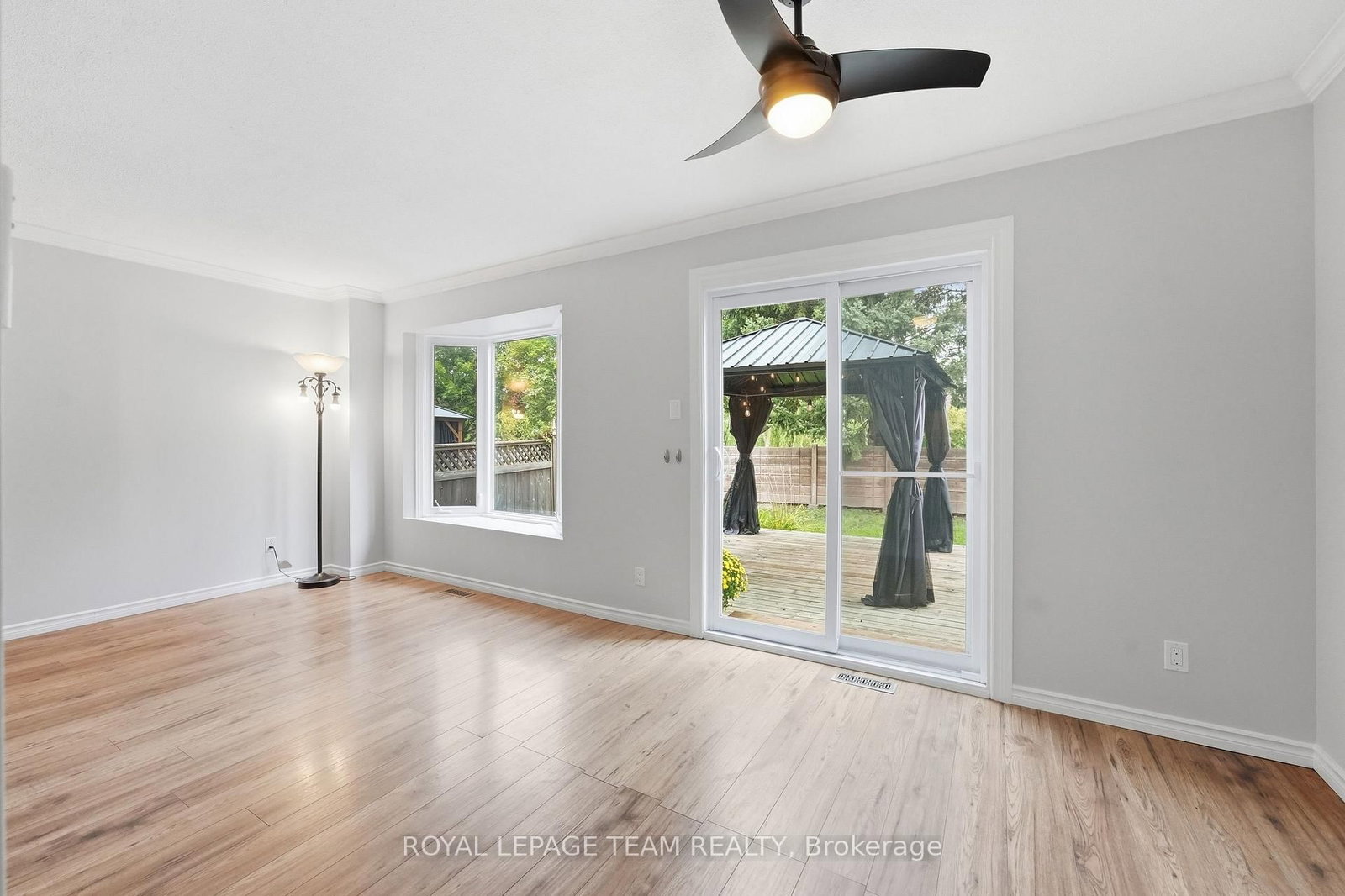 304 Valade Crescent • Orleans, ON photo 14