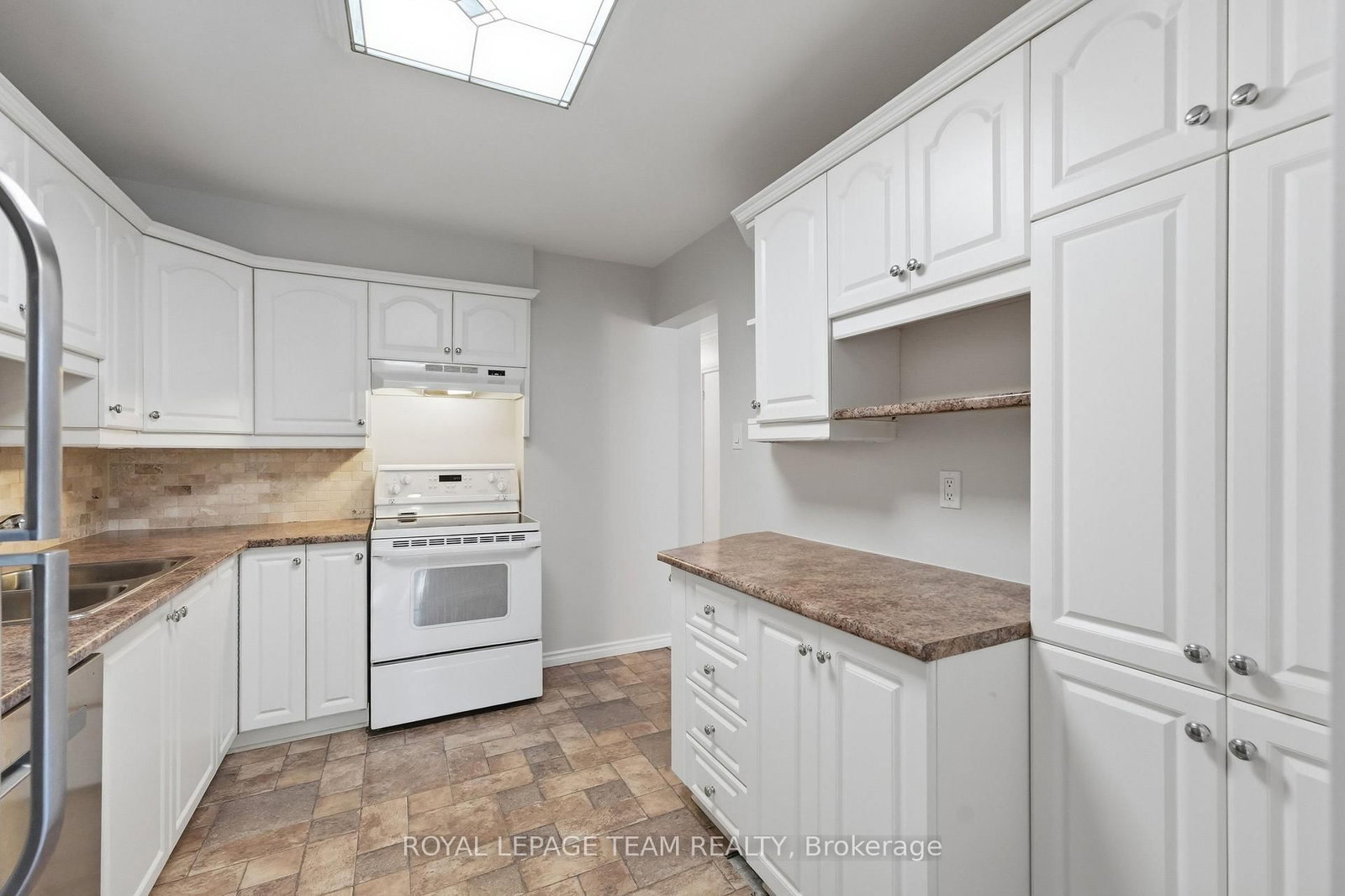 304 Valade Crescent • Orleans, ON photo 15