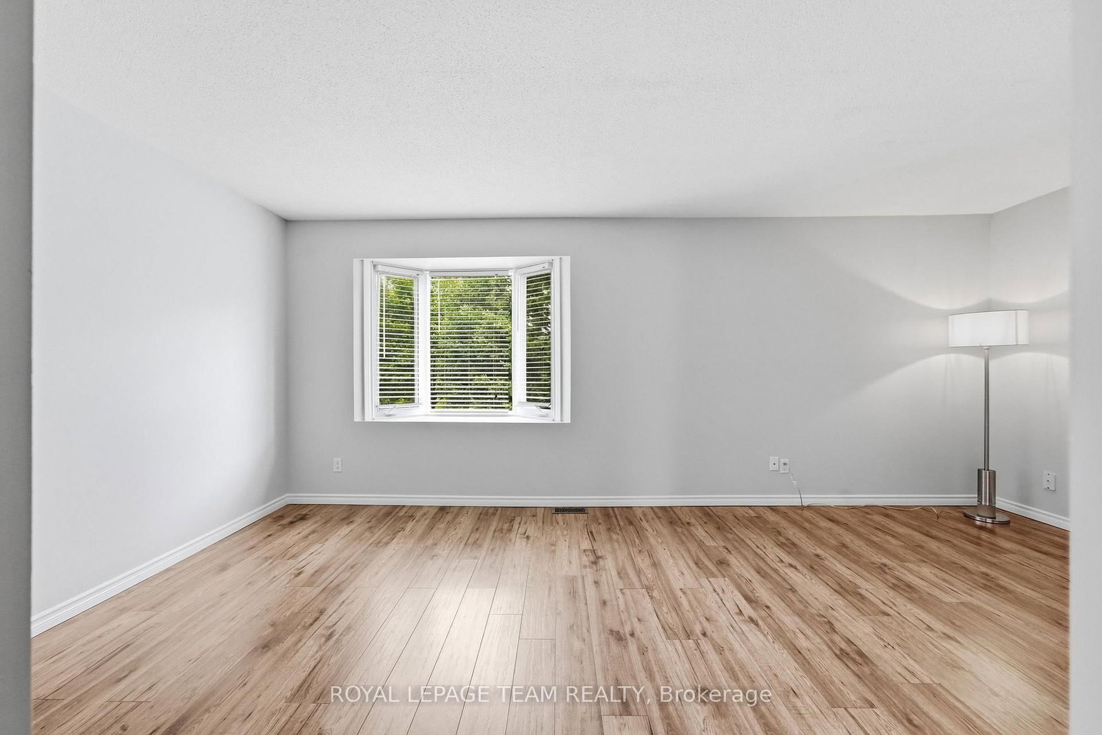 304 Valade Crescent • Orleans, ON photo 19