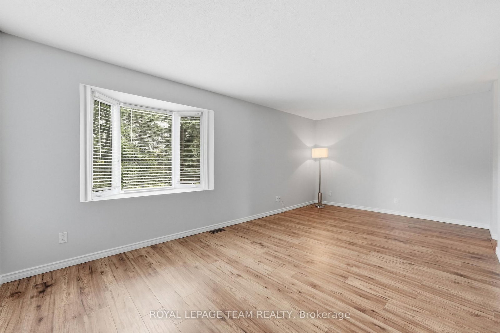 304 Valade Crescent • Orleans, ON photo 20