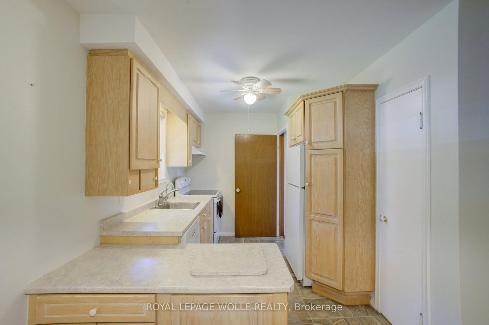 52 Queenston Crescent • Kitchener, ON photo 13