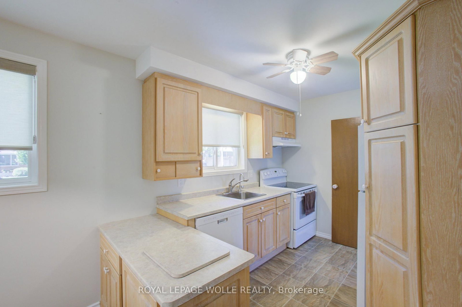 52 Queenston Crescent • Kitchener, ON photo 14