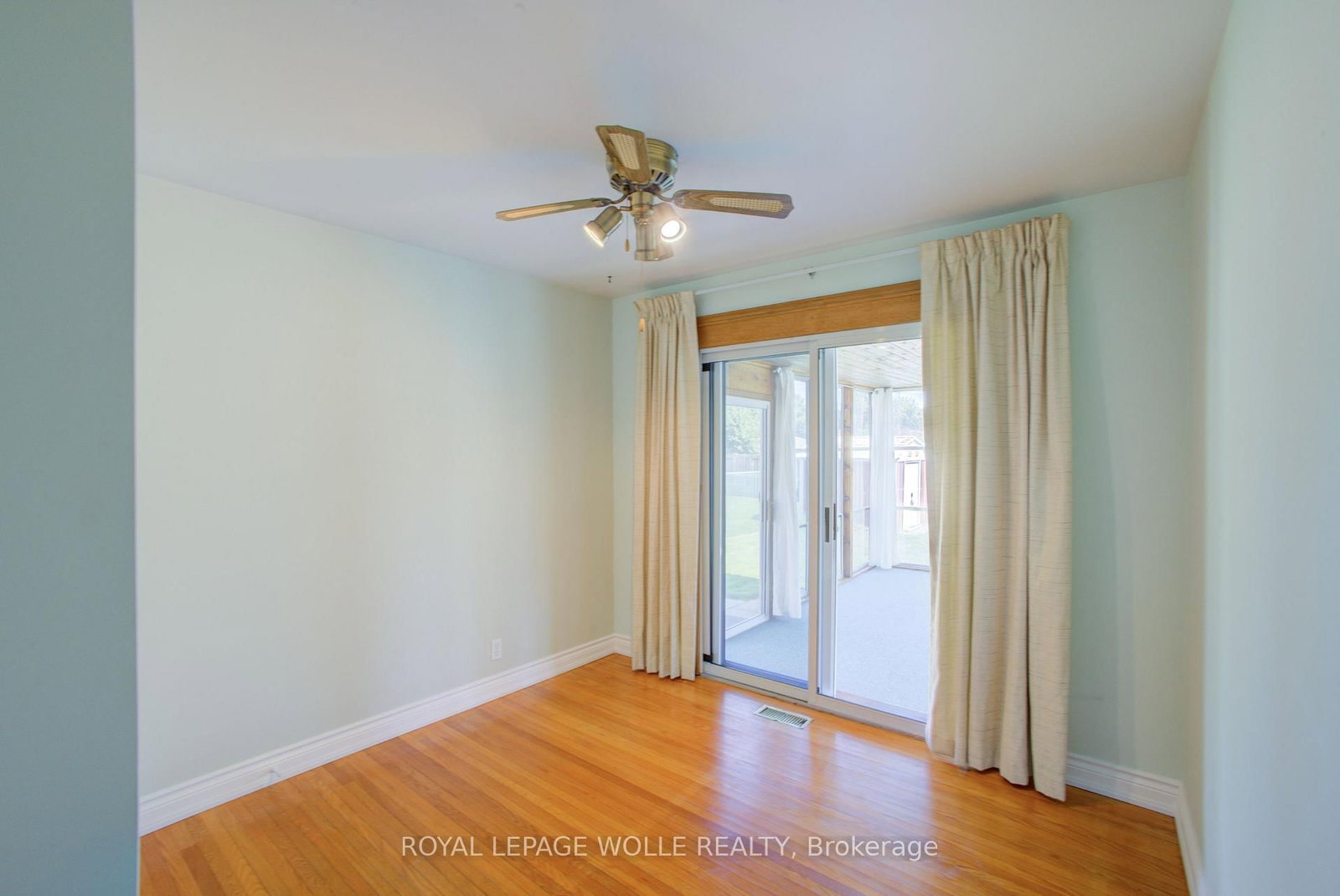 52 Queenston Crescent • Kitchener, ON photo 18