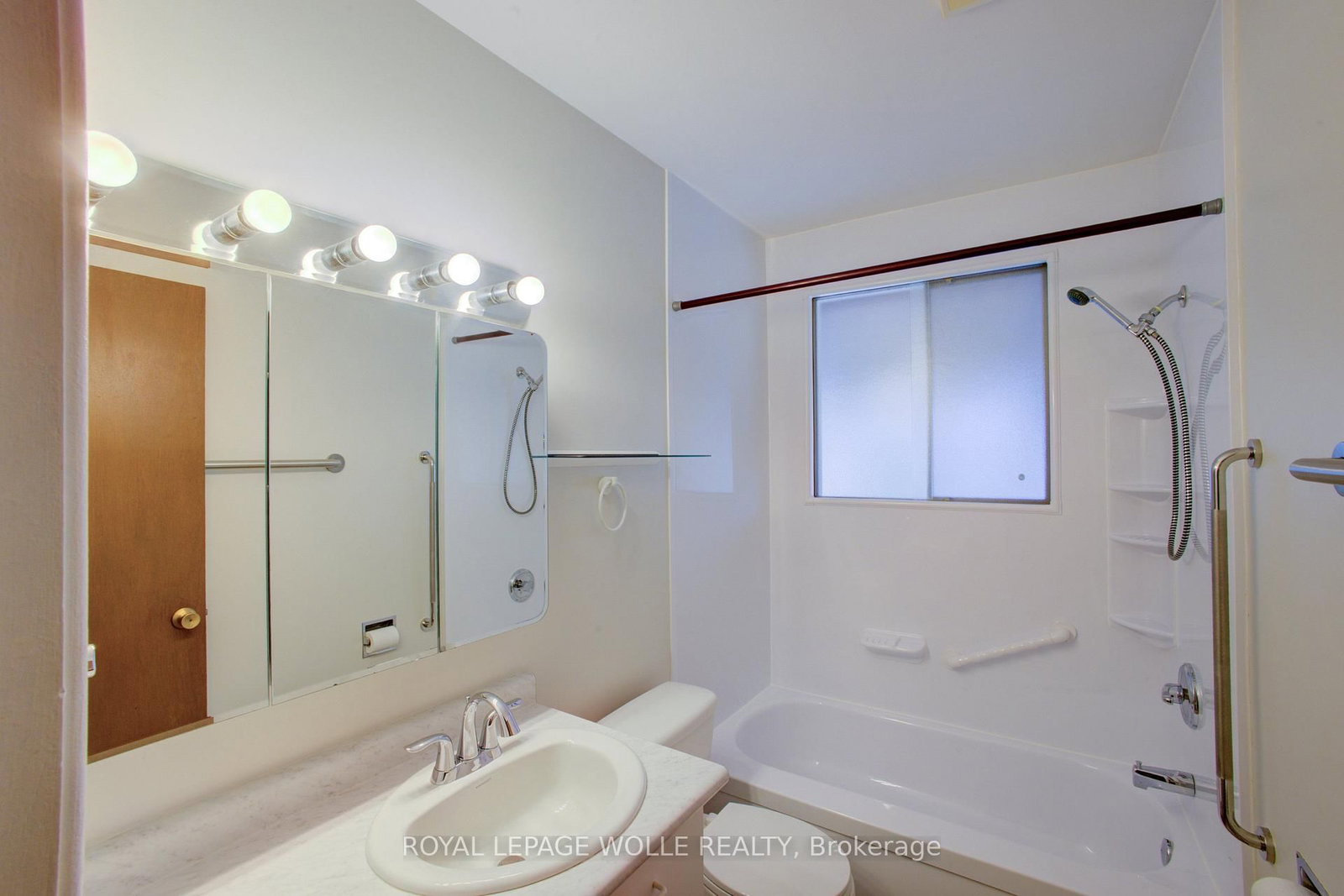 52 Queenston Crescent • Kitchener, ON photo 23