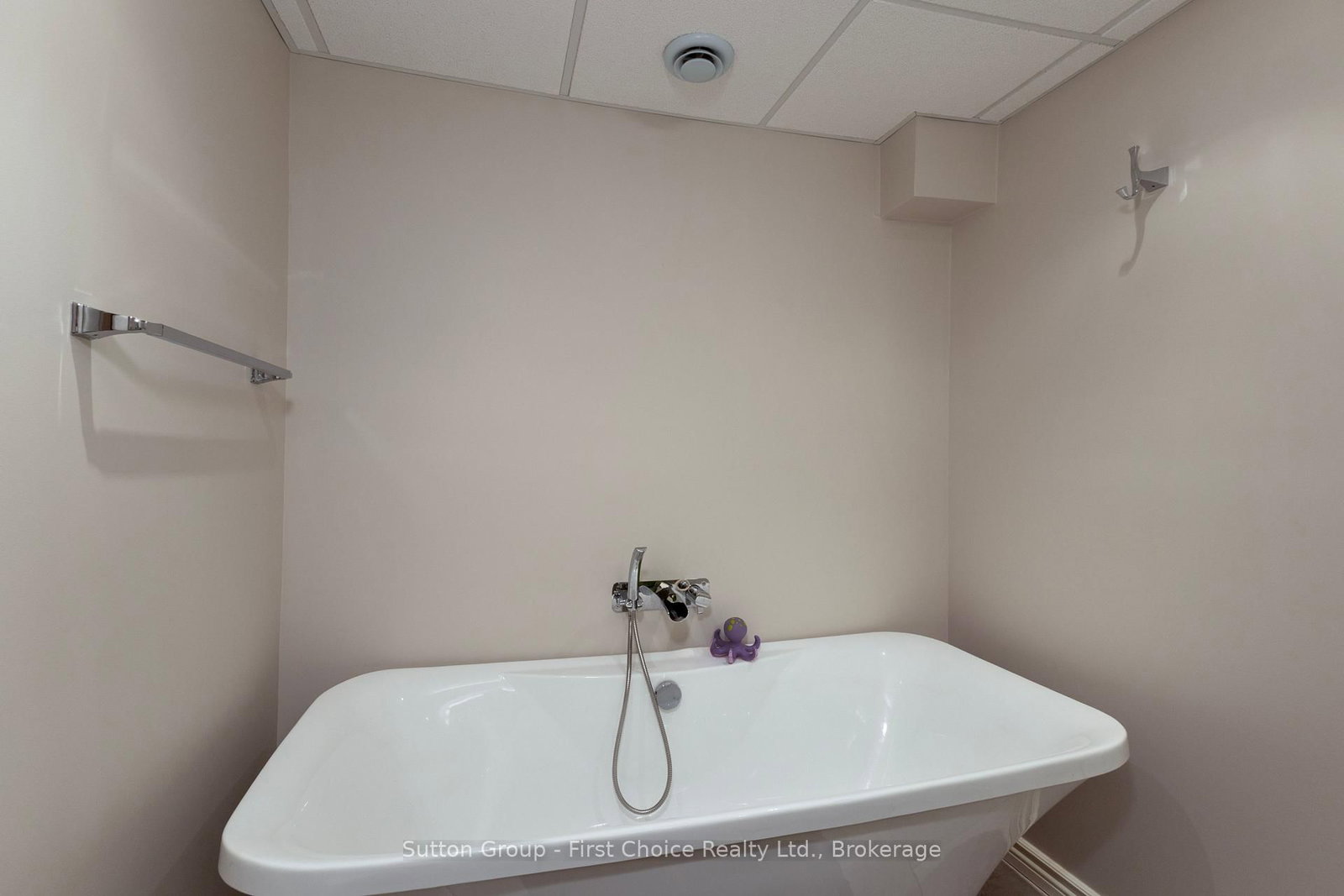 70 Crawford Street • Stratford, ON photo 41