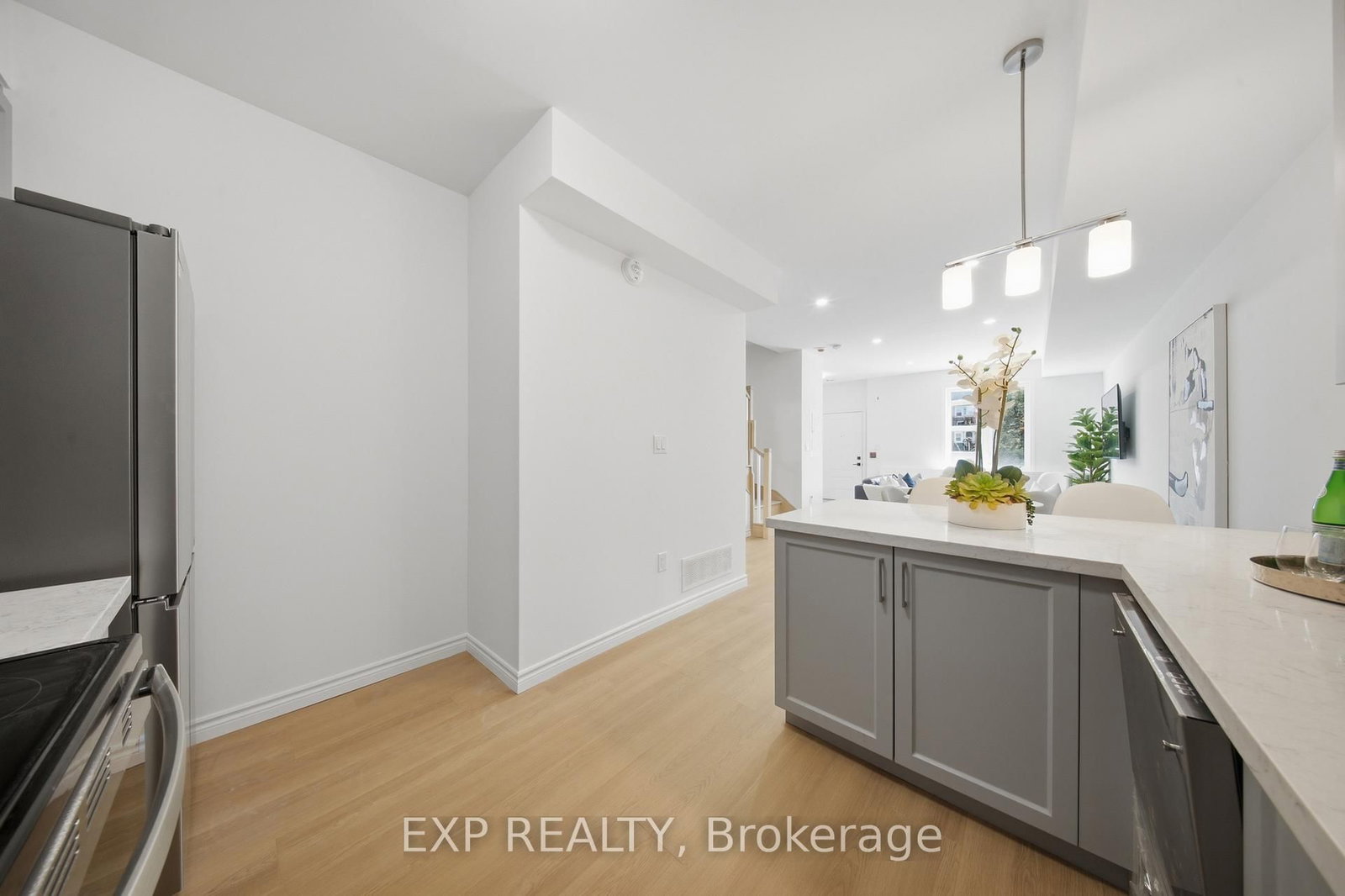 2 Slessor Boulevard • #10 • Grimsby, ON photo 17