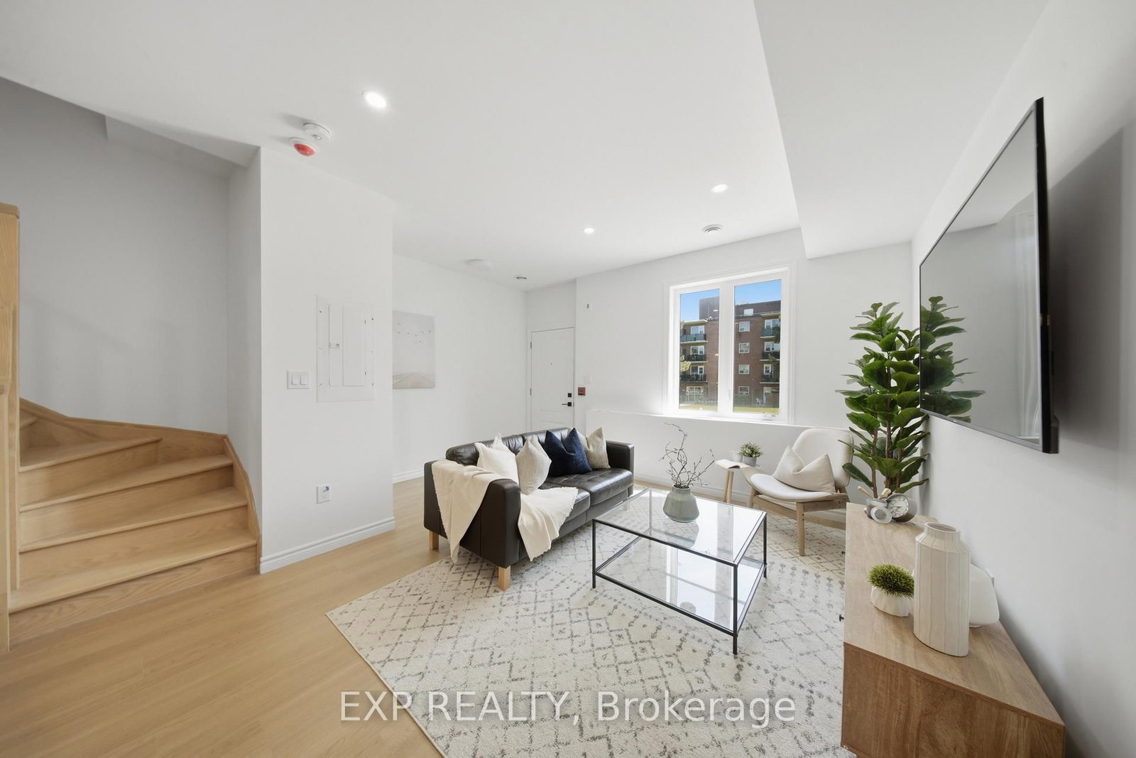 2 Slessor Boulevard • #10 • Grimsby, ON photo 6