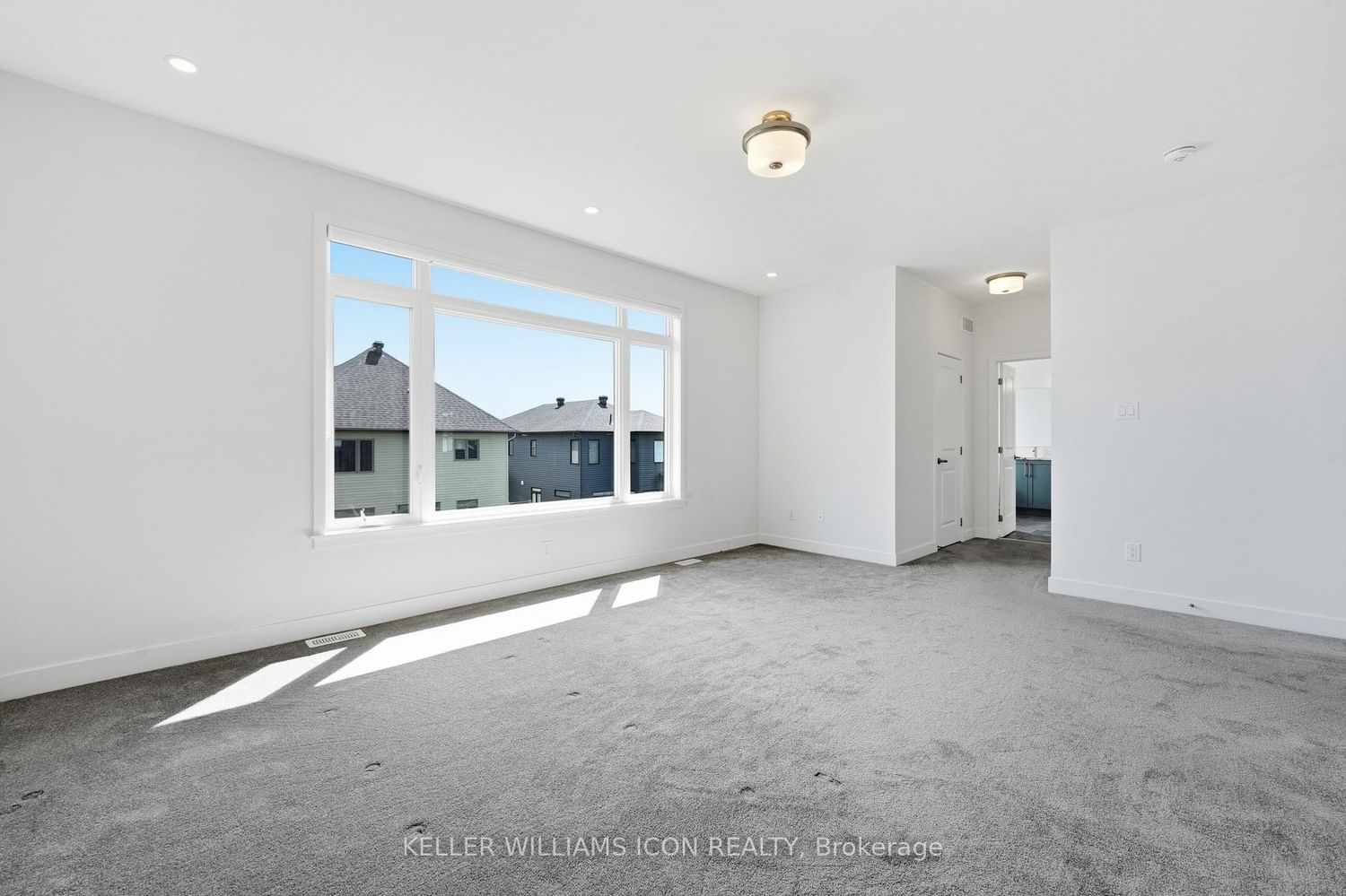 702 ROSALES Ridge • Ottawa, ON photo 32