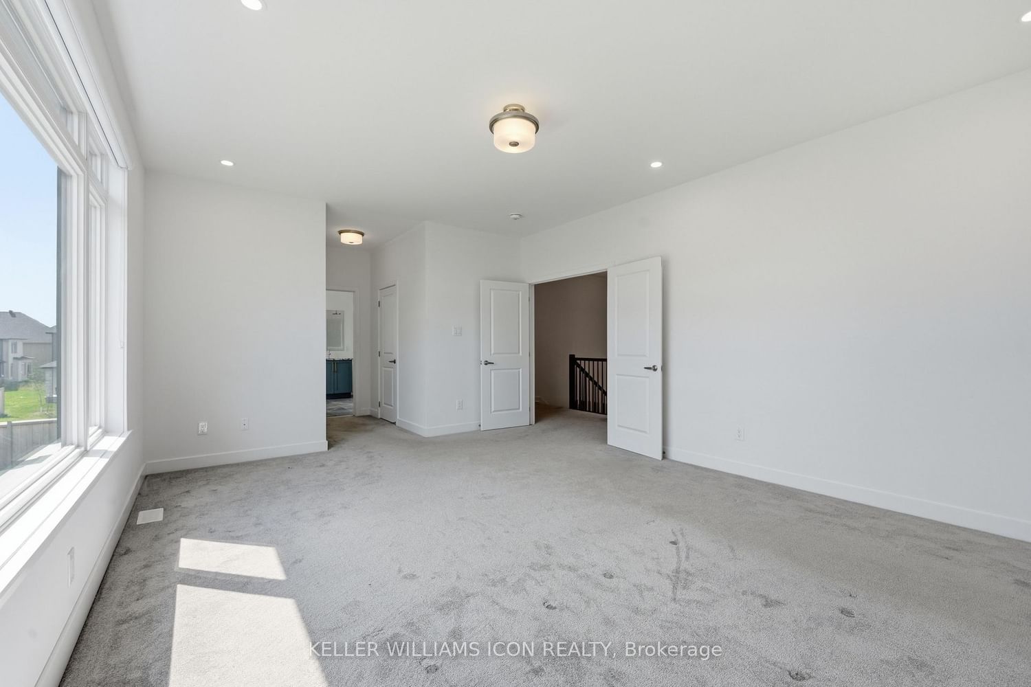 702 ROSALES Ridge • Ottawa, ON photo 33