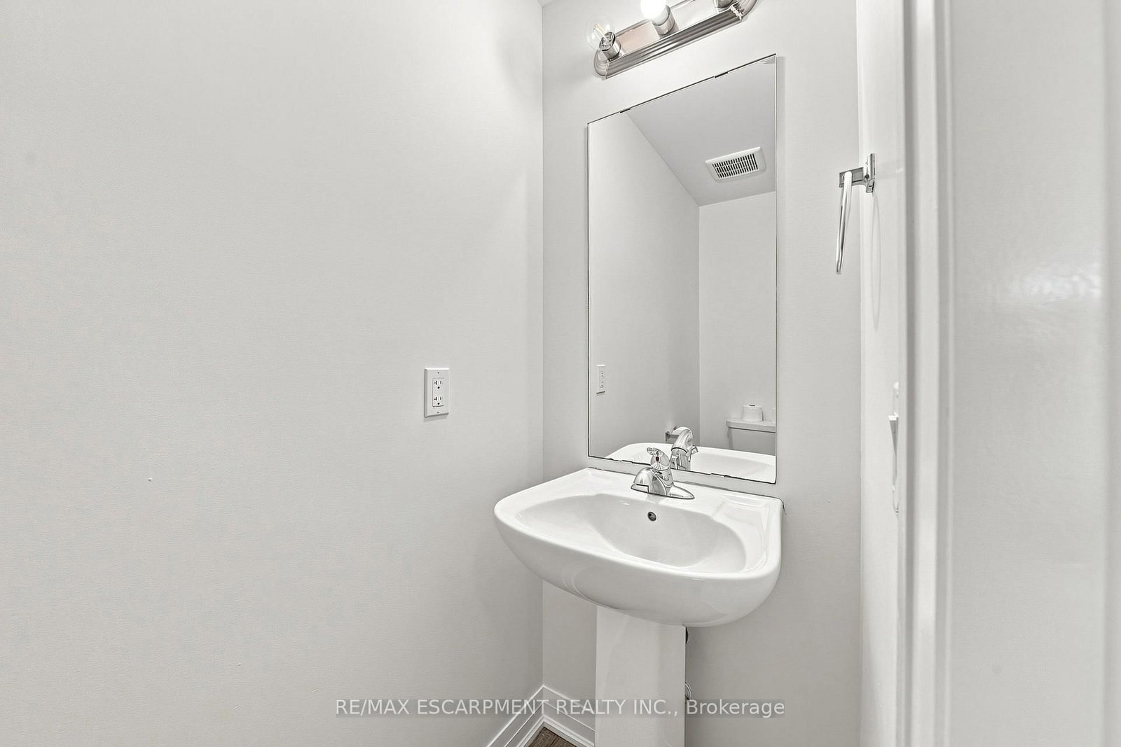 94 Laguna Village Crescent • Hamilton, ON photo 10