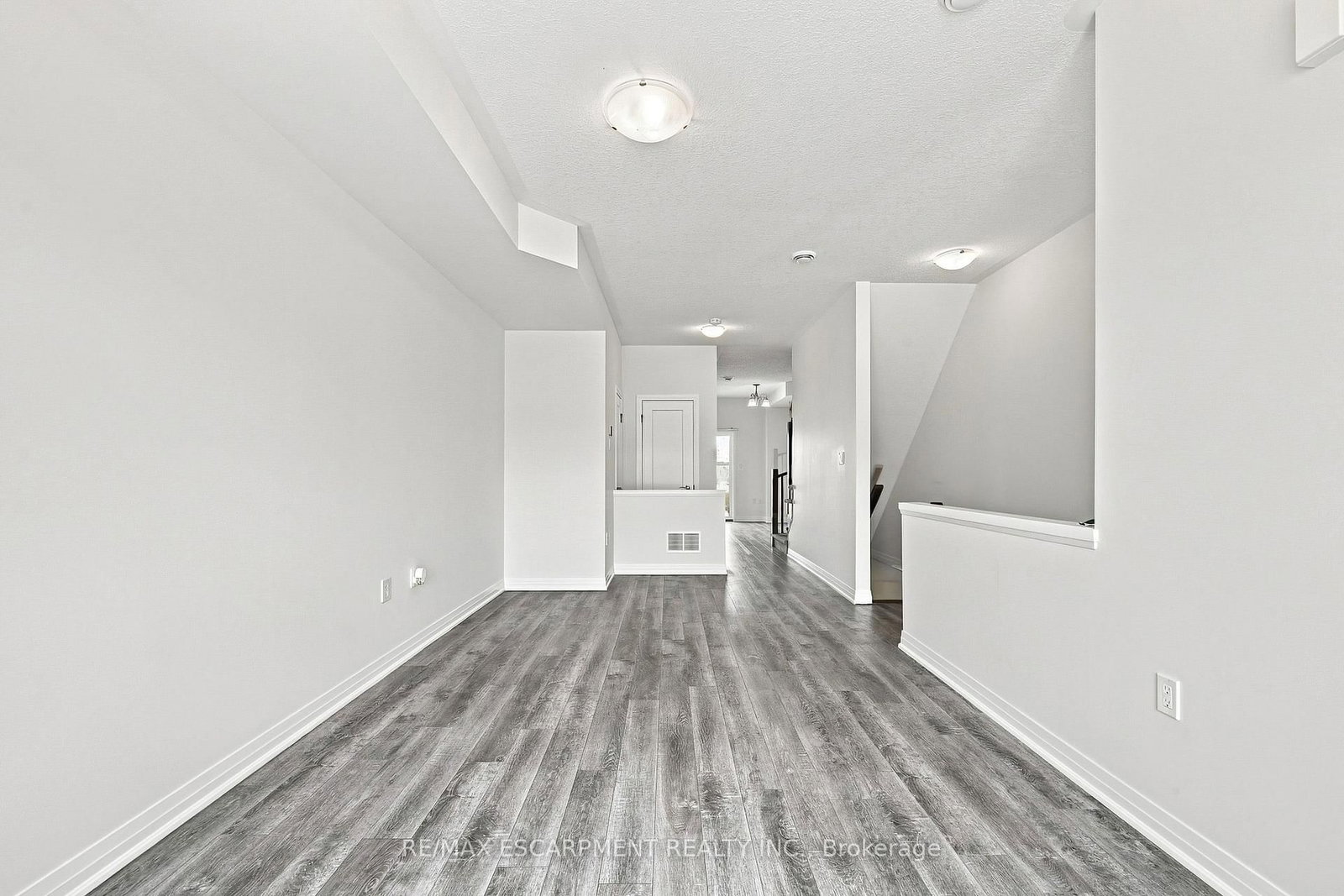 94 Laguna Village Crescent • Hamilton, ON photo 5