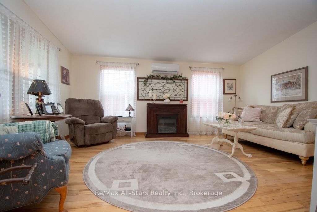 51 Creekside Circle • Kawartha Lakes, ON photo 12