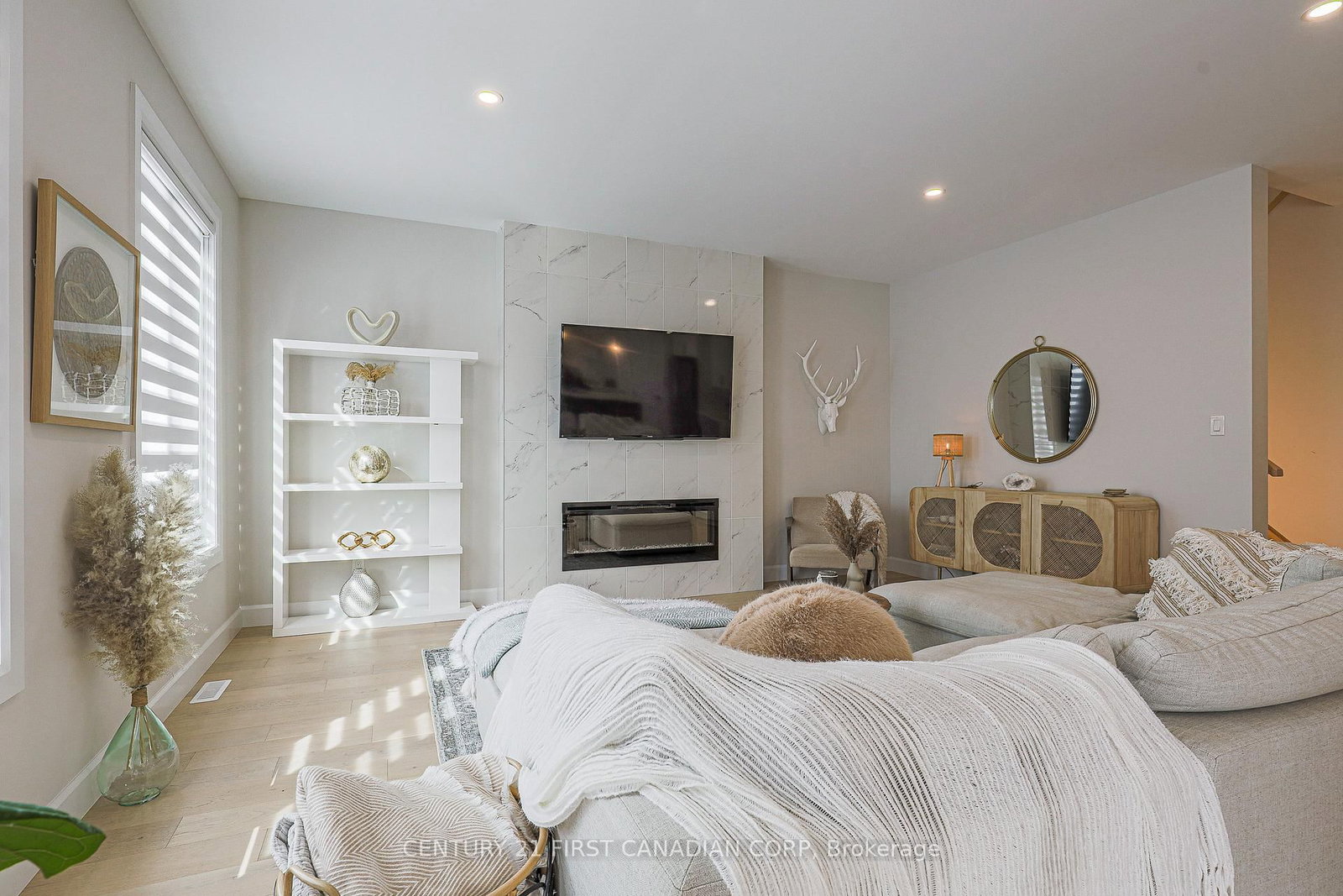 3436 EMILYCARR Lane • London South, ON photo 10