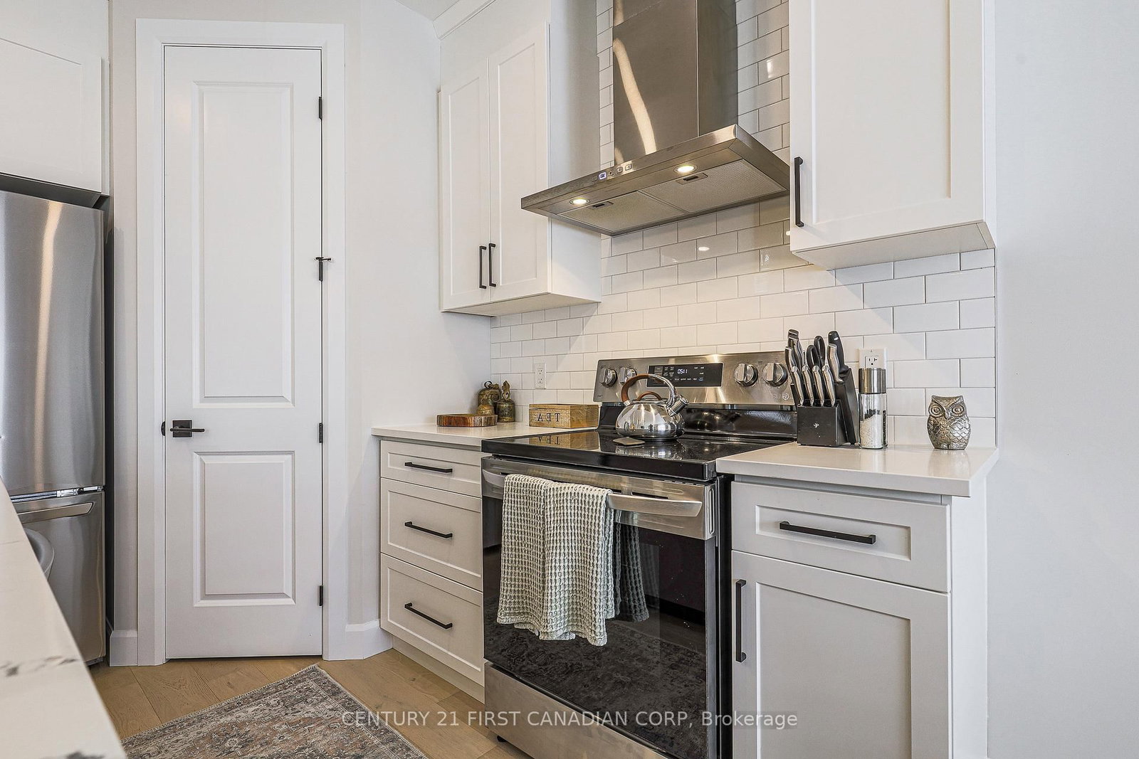 3436 EMILYCARR Lane • London South, ON photo 21