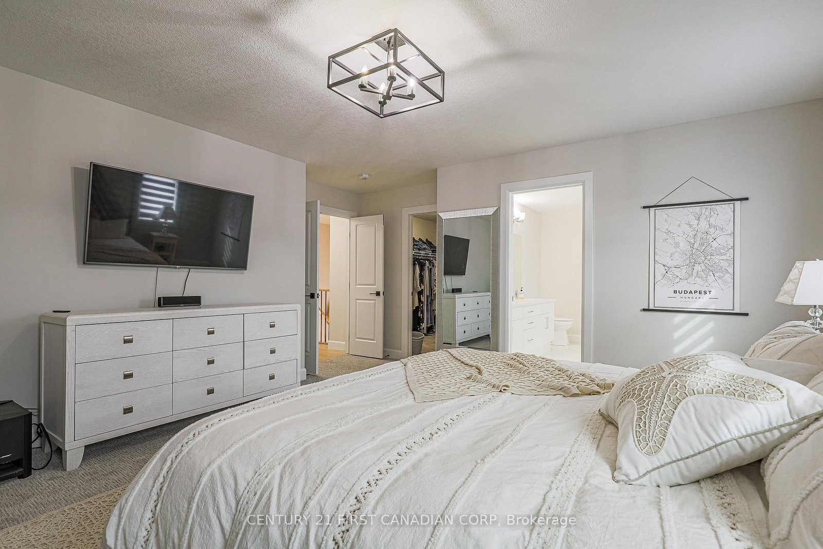 3436 EMILYCARR Lane • London South, ON photo 29