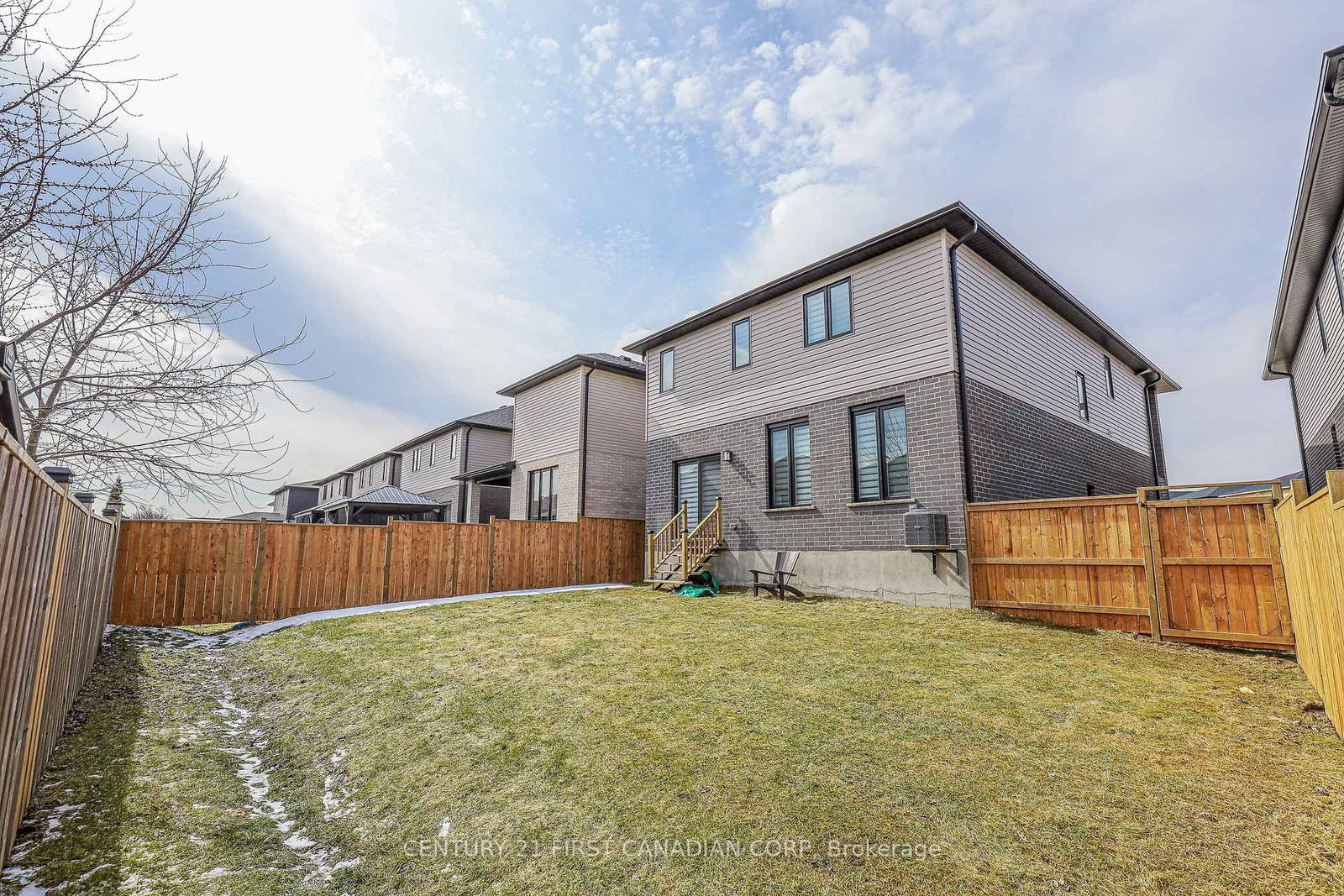 3436 EMILYCARR Lane • London South, ON photo 40