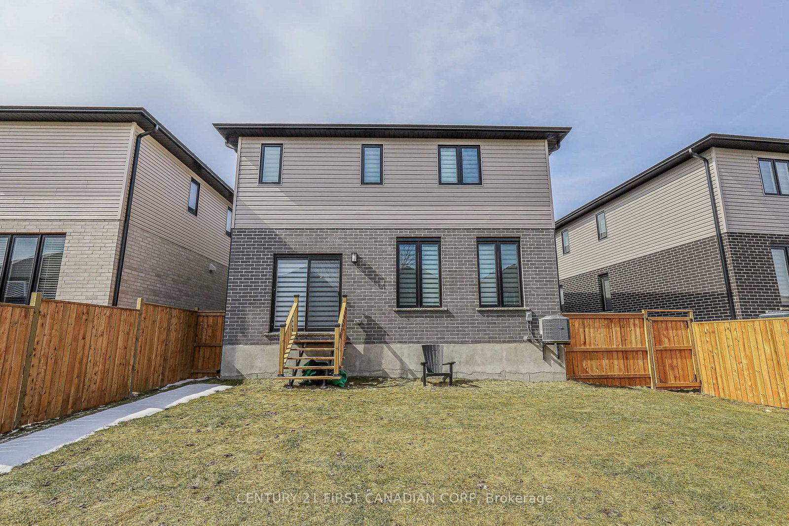 3436 EMILYCARR Lane • London South, ON photo 41