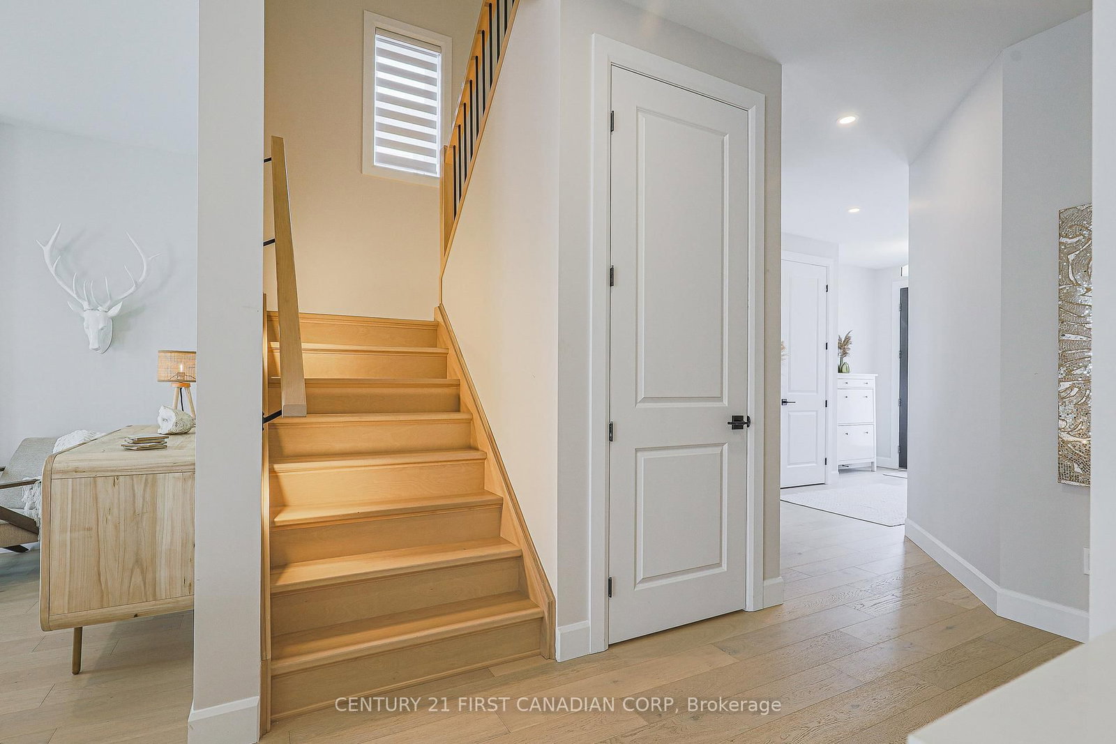 3436 EMILYCARR Lane • London South, ON photo 7