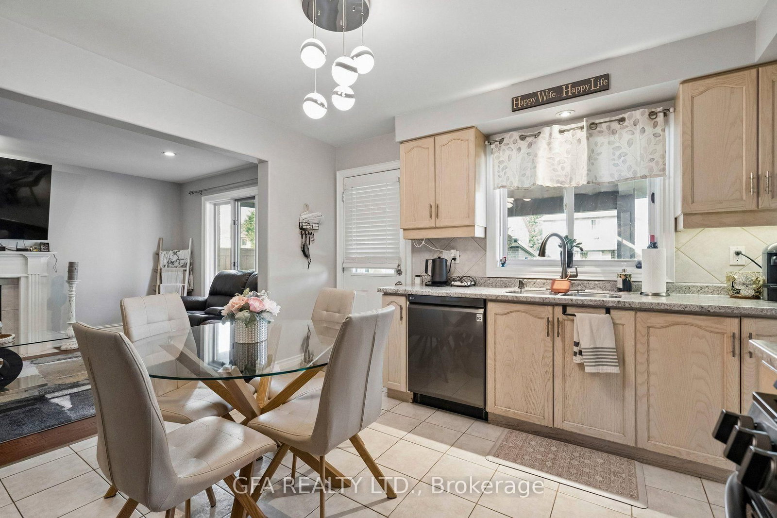 34 Harbottle Court • Hamilton, ON photo 10