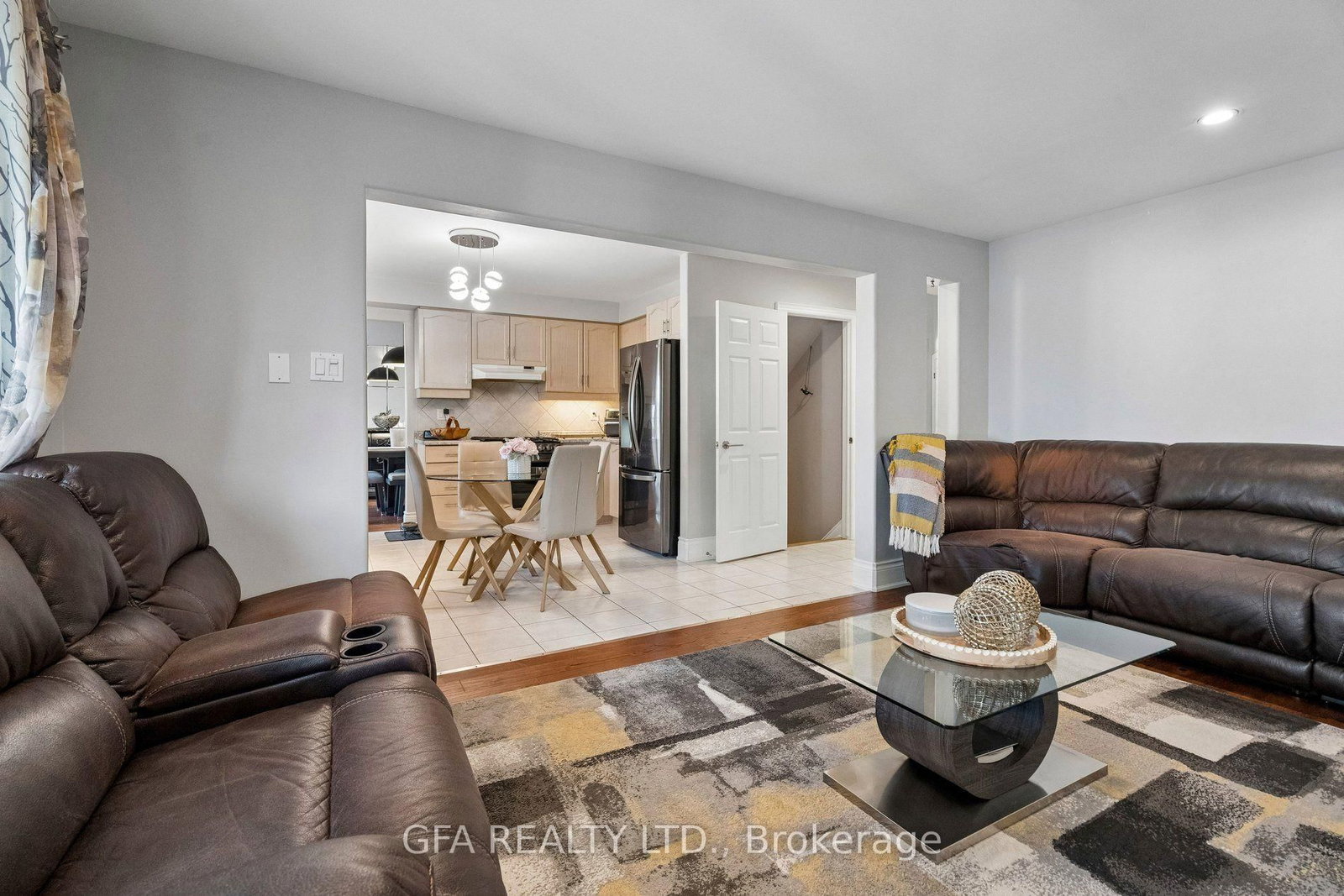 34 Harbottle Court • Hamilton, ON photo 13
