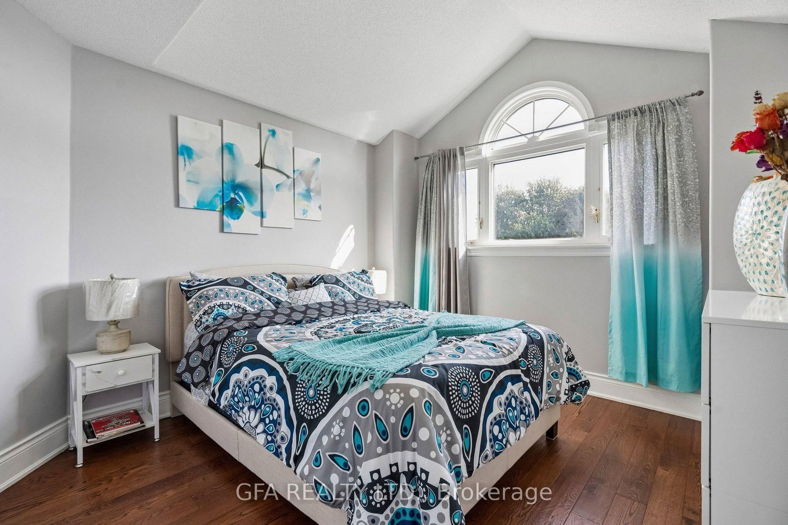 34 Harbottle Court • Hamilton, ON photo 25