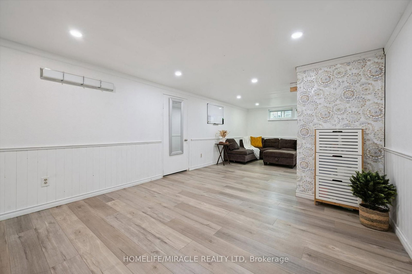 60 Edinburgh Rd, Kitchener, view 22