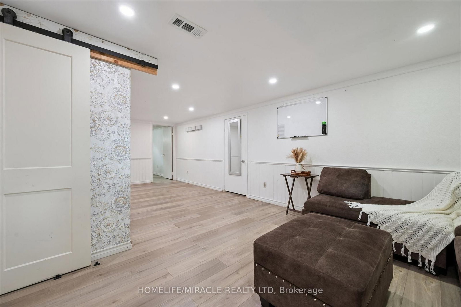 60 Edinburgh Rd, Kitchener, view 24