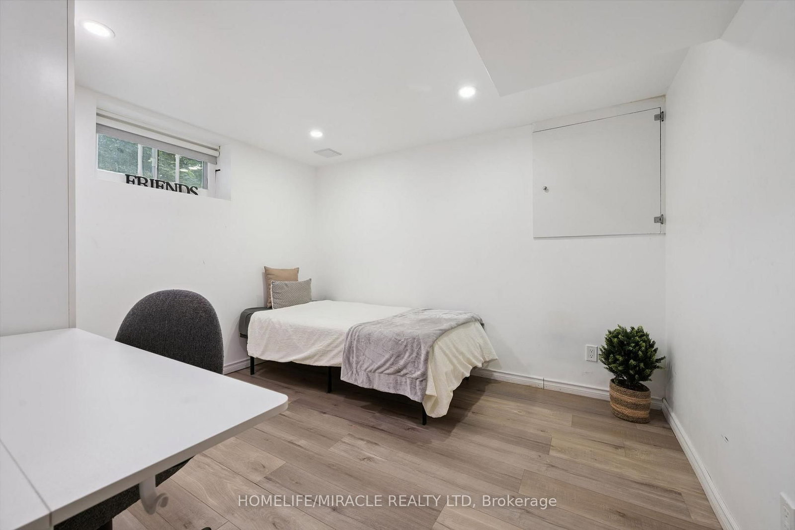 60 Edinburgh Rd, Kitchener, view 28