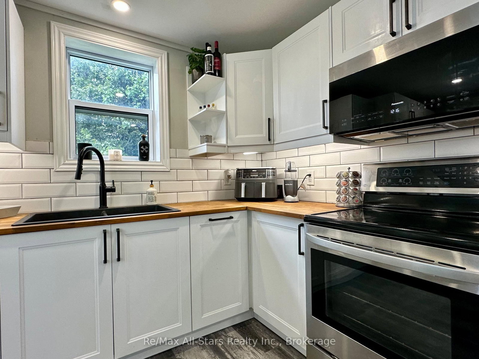 815 County Road 8 Road • Kawartha Lakes, ON photo 10