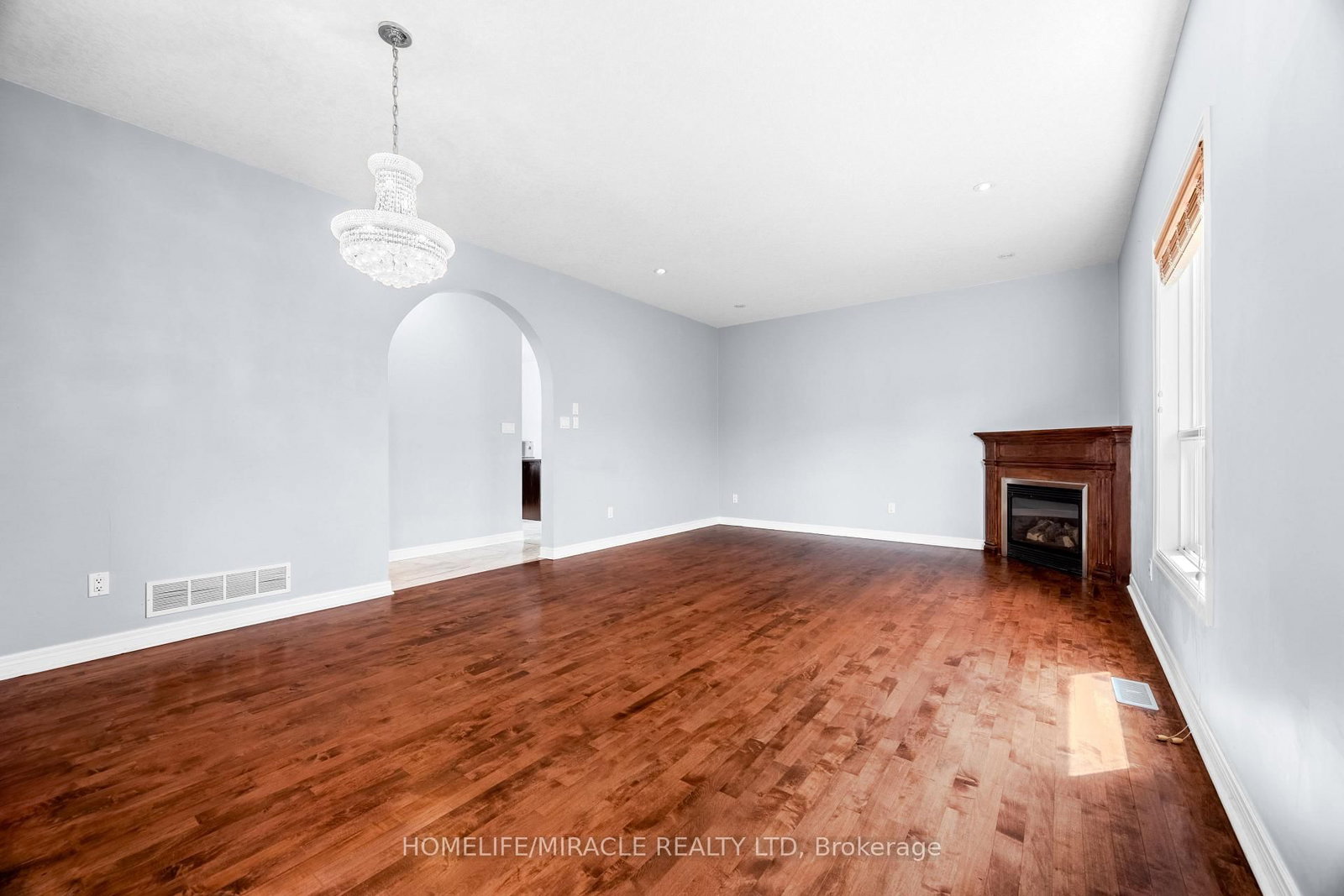 4 Clairfields Drive W • Guelph, ON photo 10