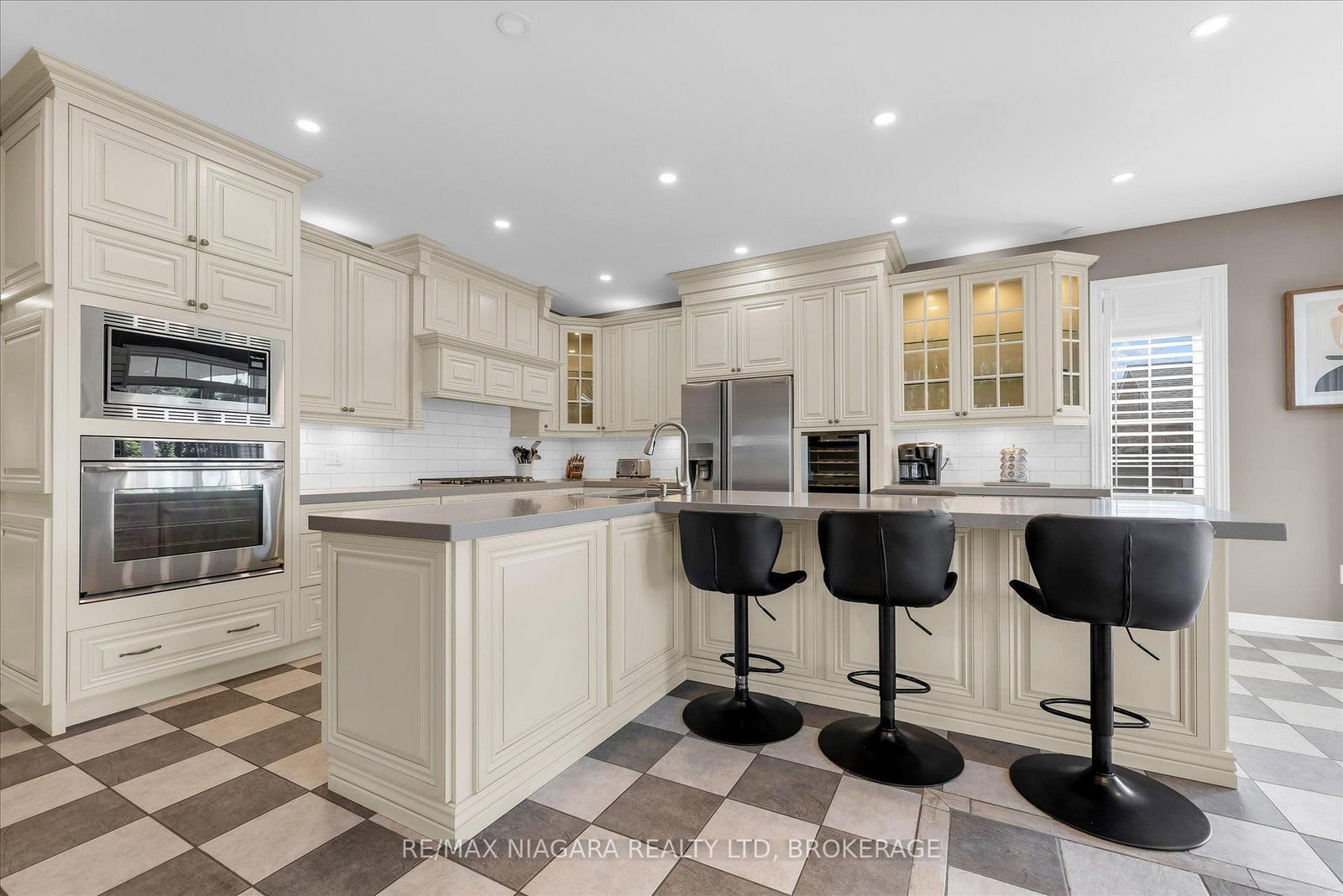 404 Wright Crescent • Niagara-on-the-Lake, ON photo 13