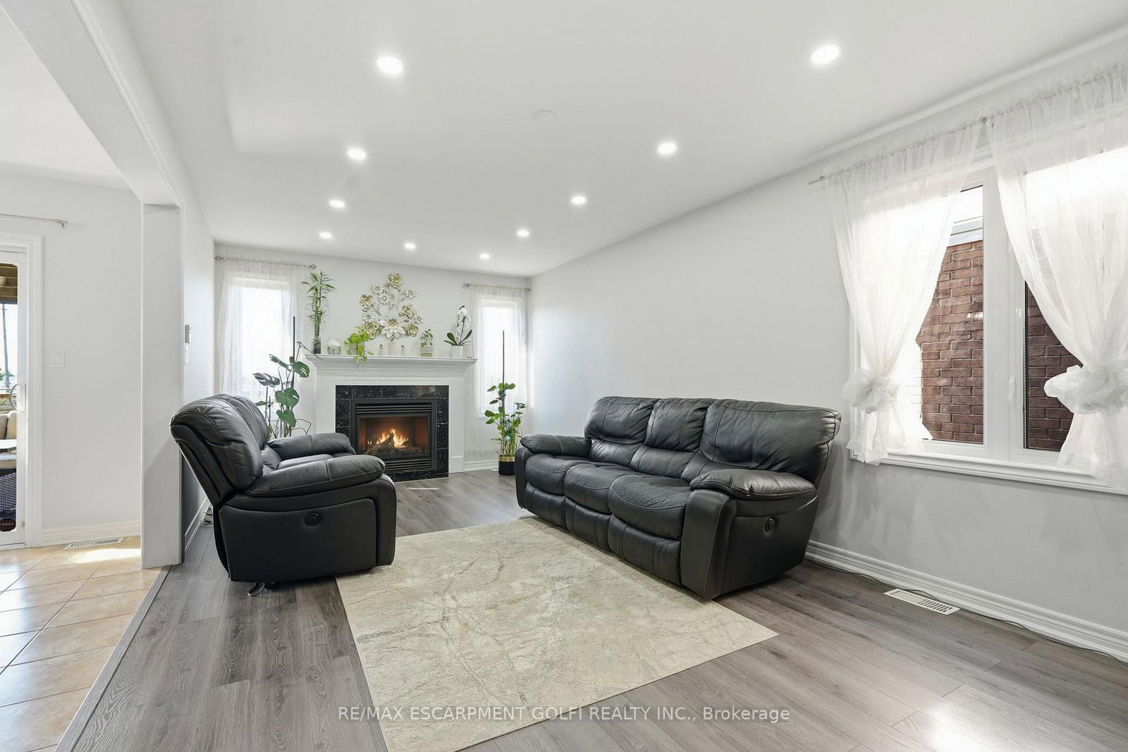 8540 Milomir Street • Niagara Falls, ON photo 4