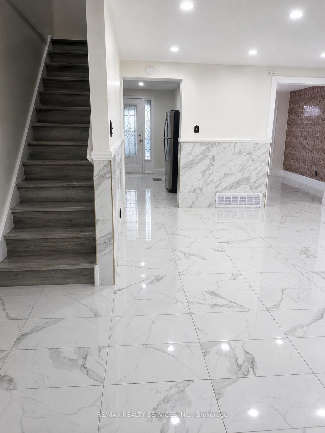 238 Linden Drive • Cambridge, ON photo 4