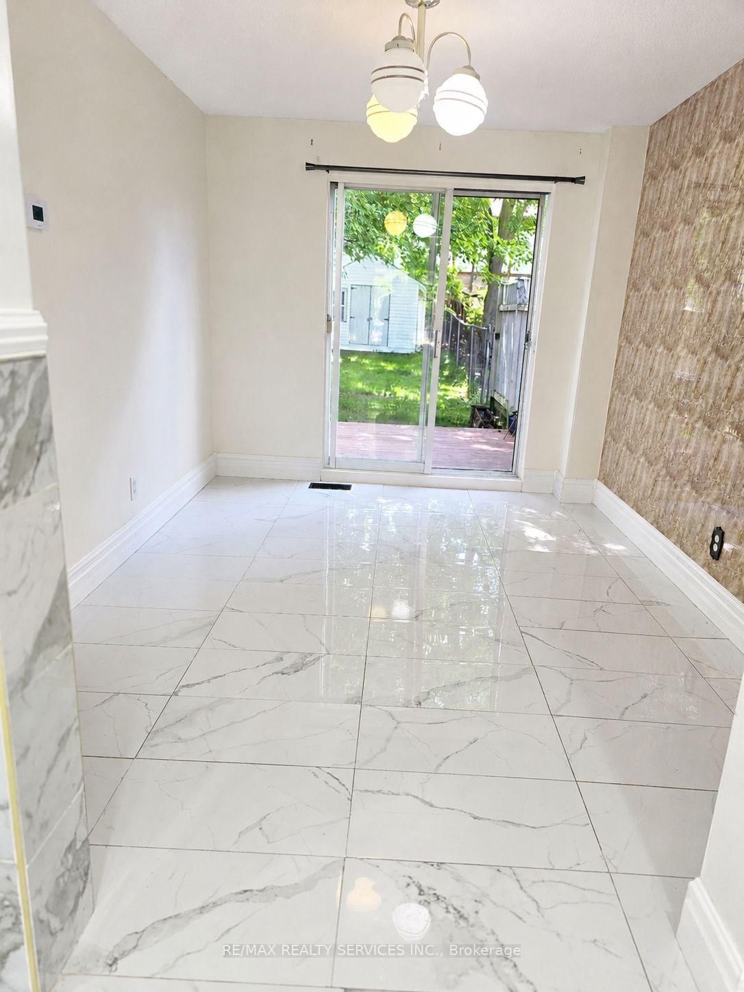 238 Linden Drive • Cambridge, ON photo 8