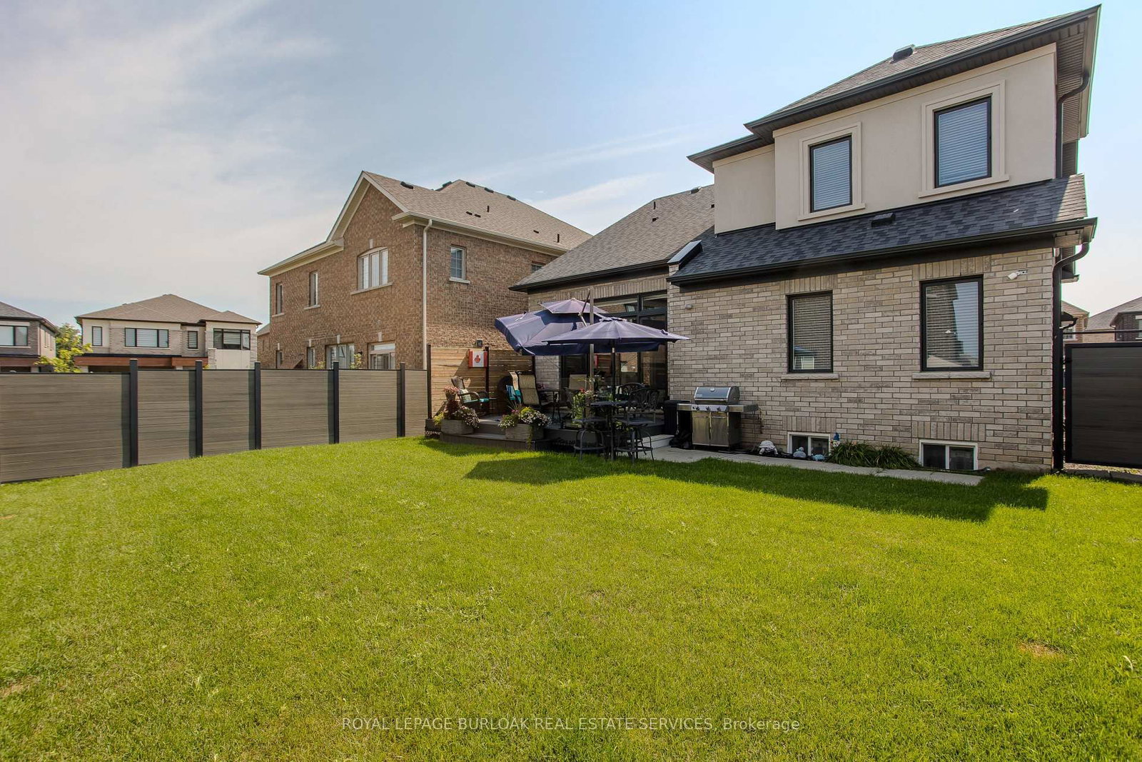 72 Pond View Gate • Hamilton, ON photo 4