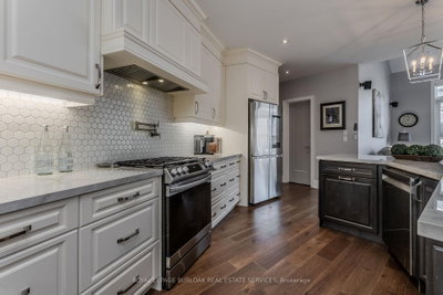 72 Pond View Gate • Hamilton, ON photo 6