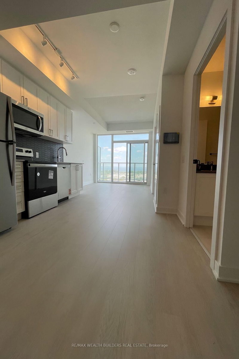1513 - 2782 Barton Street E