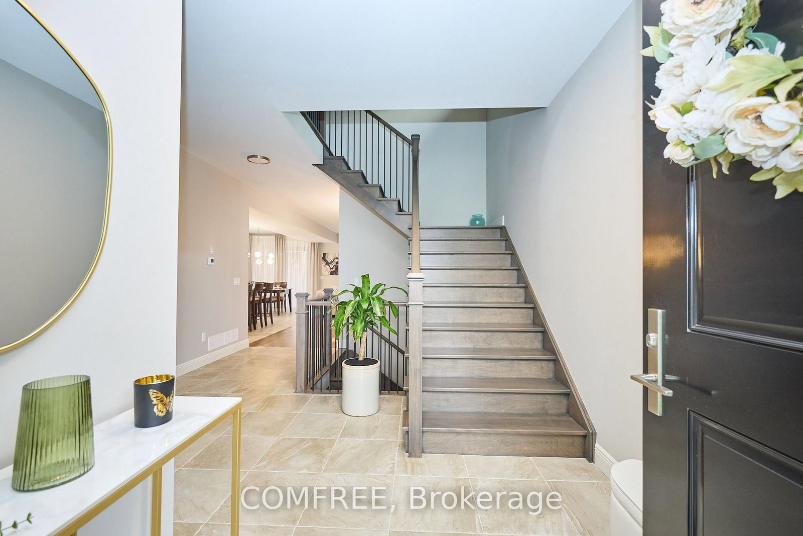8880 Angie Drive • Niagara Falls, ON photo 1