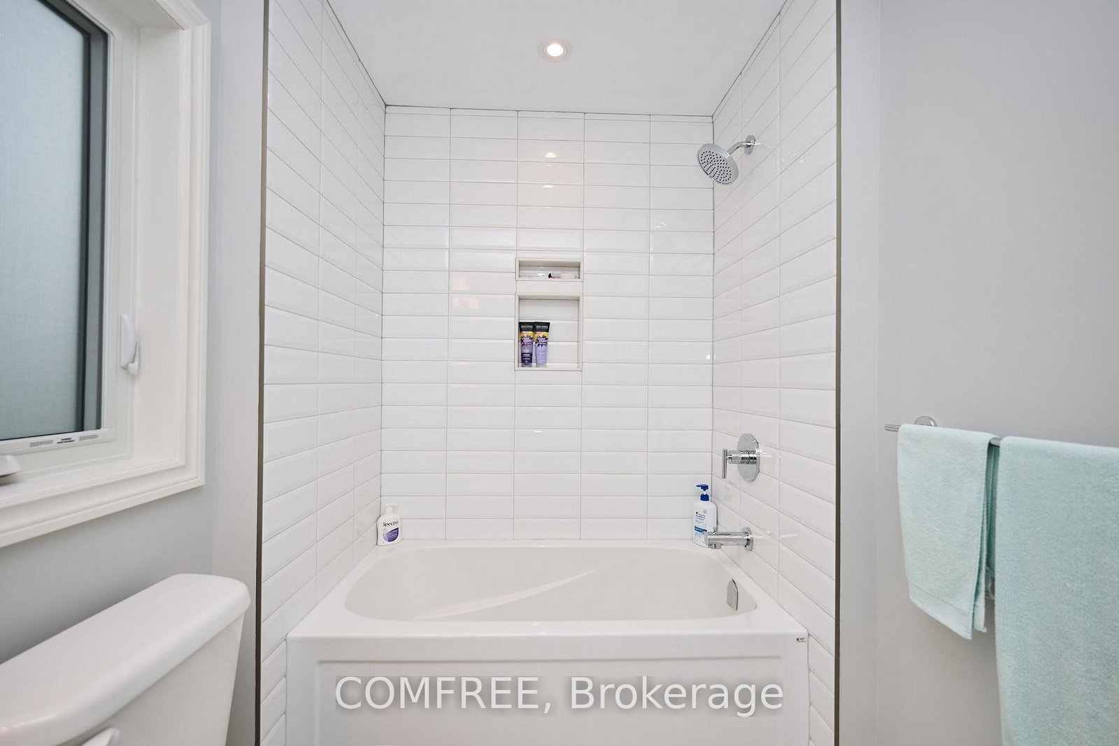 8880 Angie Drive • Niagara Falls, ON photo 11