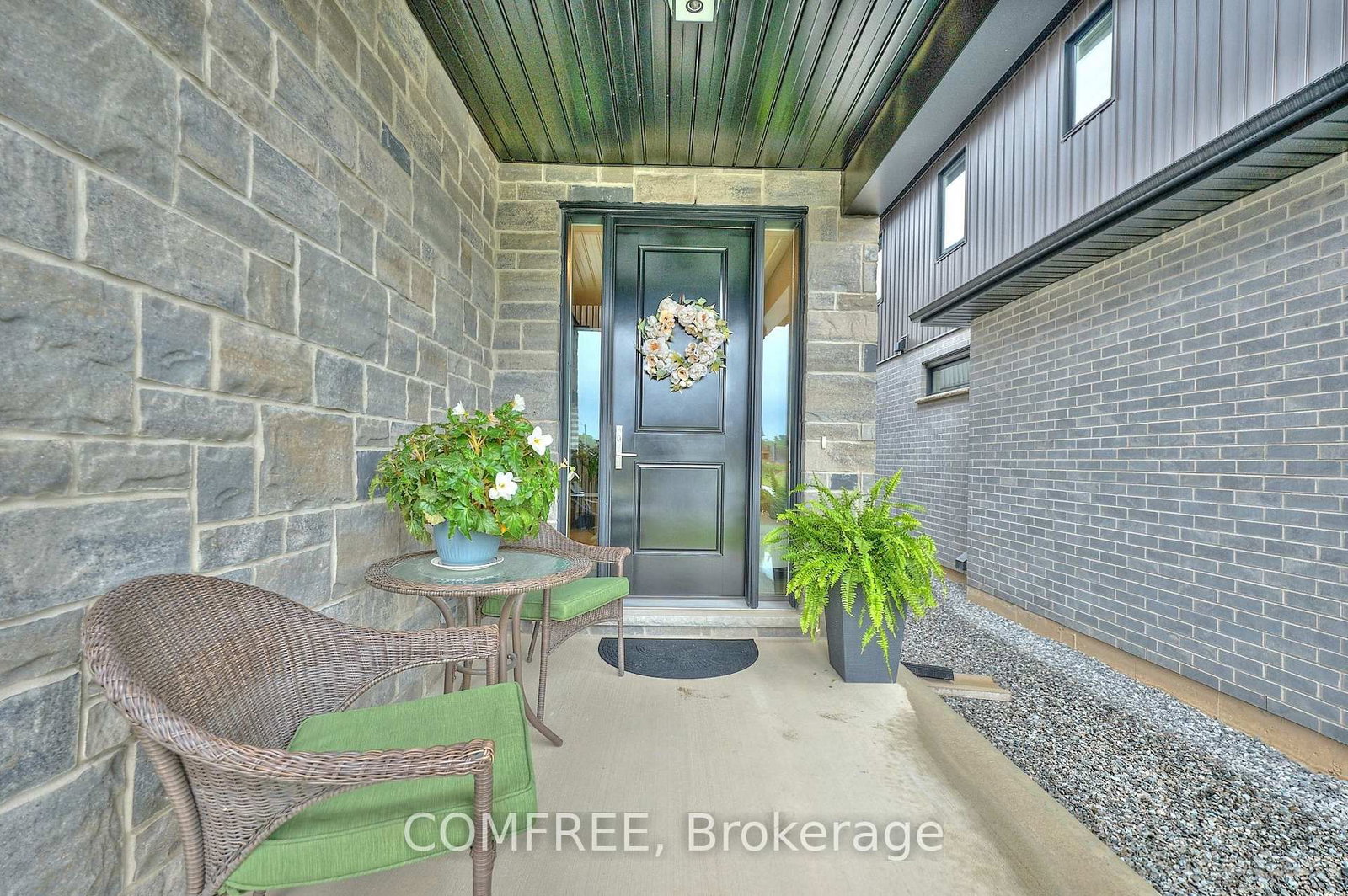 8880 Angie Drive • Niagara Falls, ON photo 18