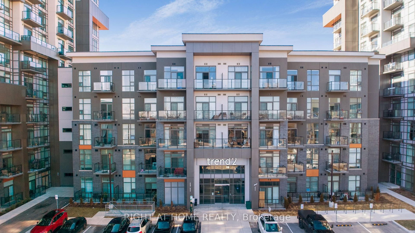Condo for sale at 905-460 Dundas Street, Hamilton, Ontario, L8B 2A5 - Waterdown - MLS: X13712516