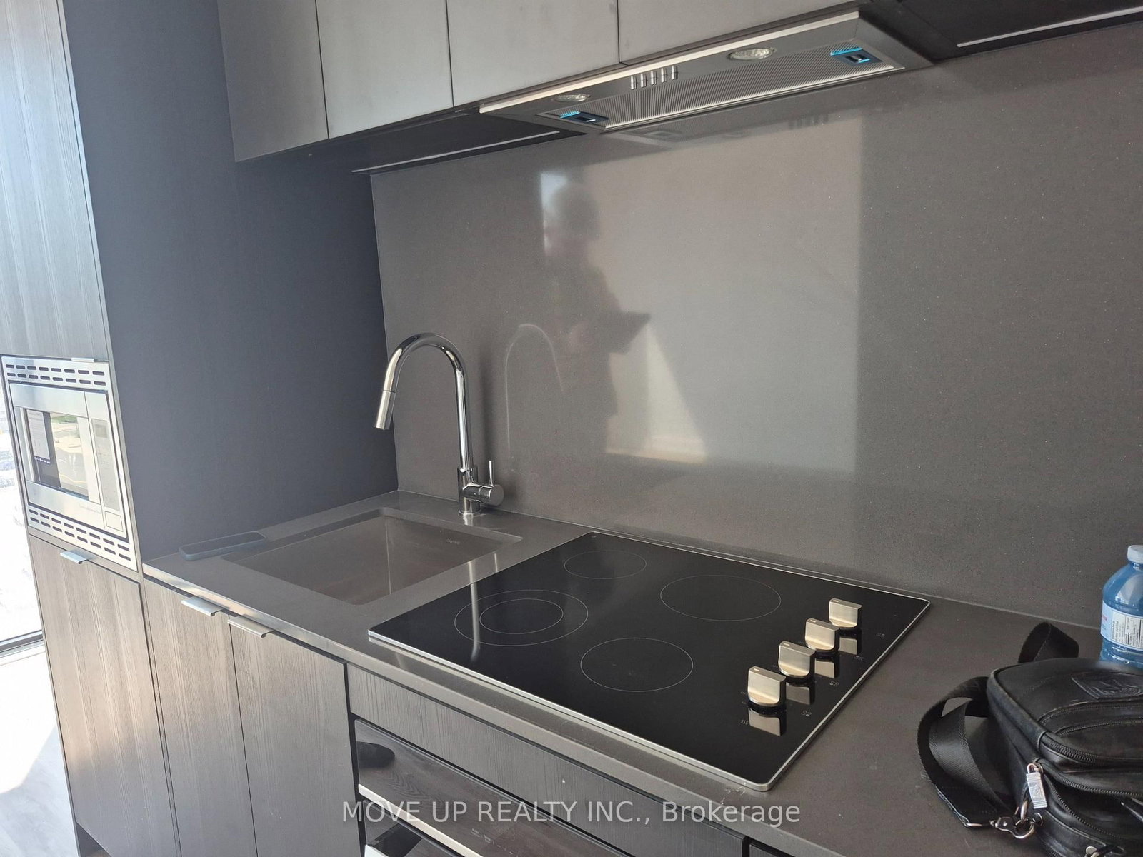 Condo for lease at 707-91 John Street North Street, Hamilton, Ontario, L8R 0B6 - Corktown - MLS: X13712520