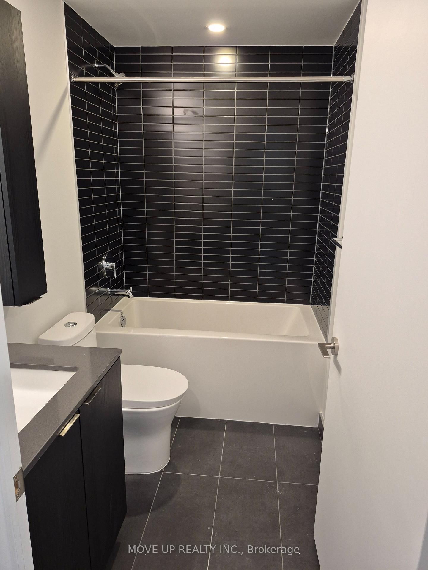 Condo for lease at 707-91 John Street North Street, Hamilton, Ontario, L8R 0B6 - Corktown - MLS: X13712520