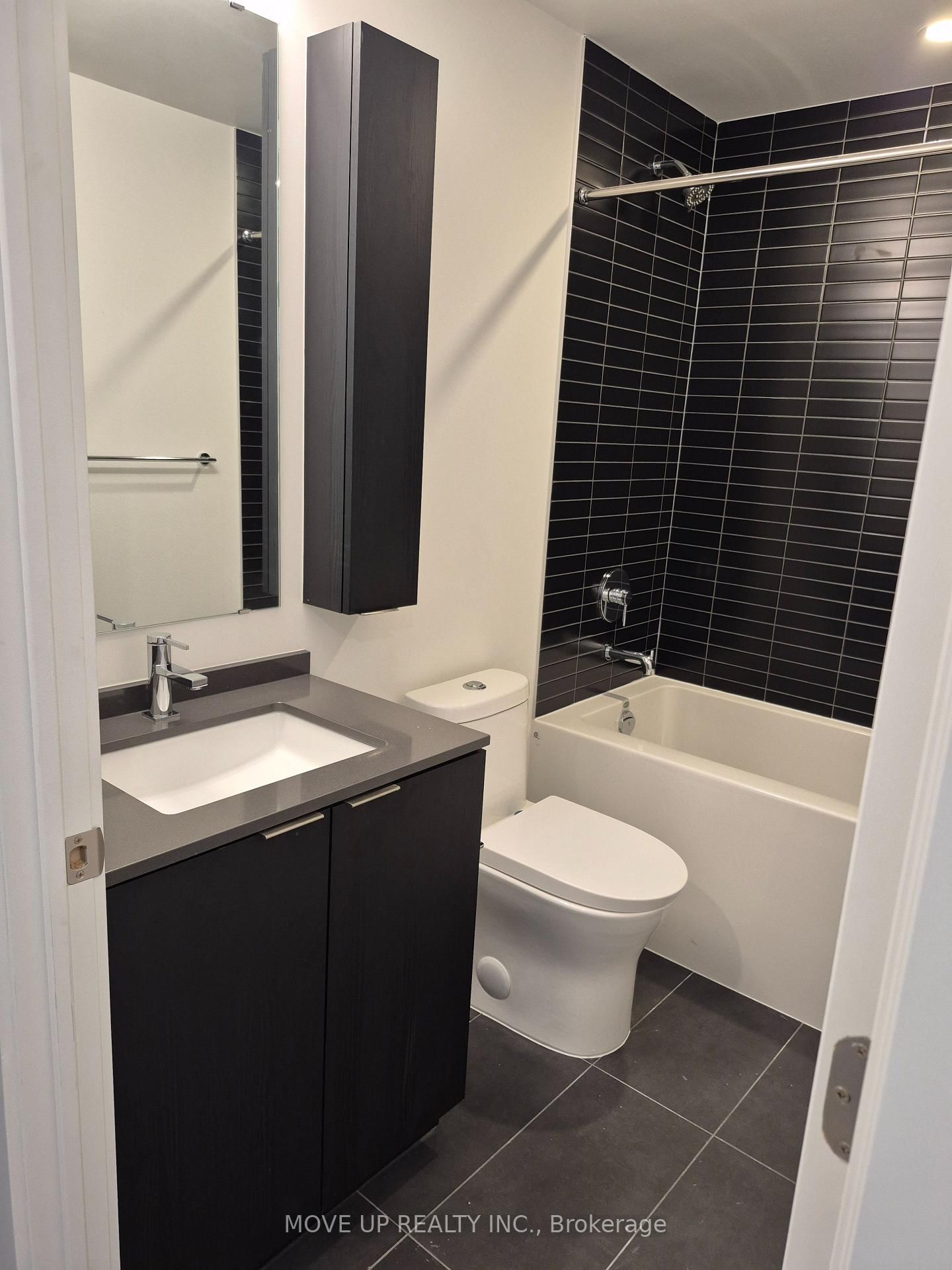 Condo for lease at 707-91 John Street North Street, Hamilton, Ontario, L8R 0B6 - Corktown - MLS: X13712520