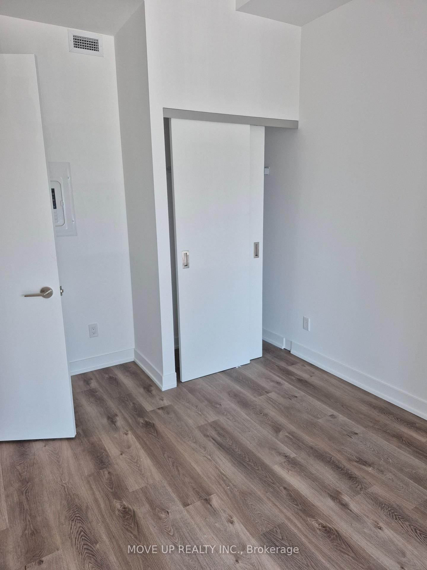 Condo for lease at 707-91 John Street North Street, Hamilton, Ontario, L8R 0B6 - Corktown - MLS: X13712520