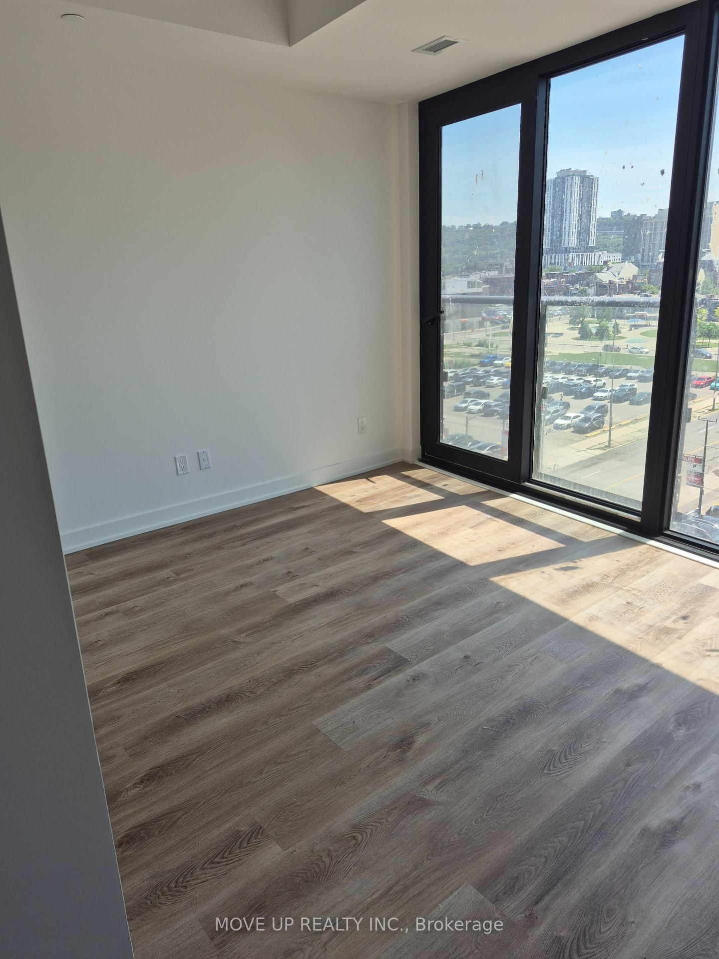 Condo for lease at 707-91 John Street North Street, Hamilton, Ontario, L8R 0B6 - Corktown - MLS: X13712520