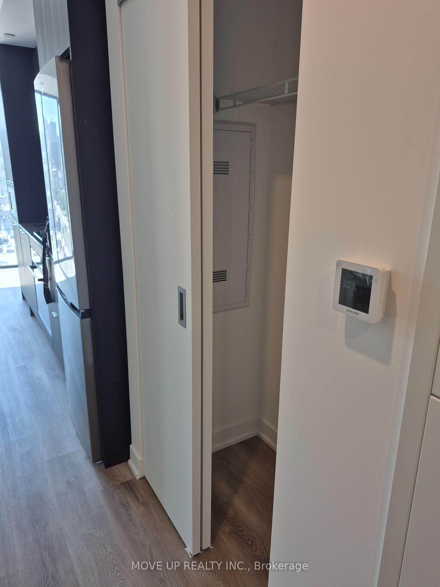 Condo for lease at 707-91 John Street North Street, Hamilton, Ontario, L8R 0B6 - Corktown - MLS: X13712520