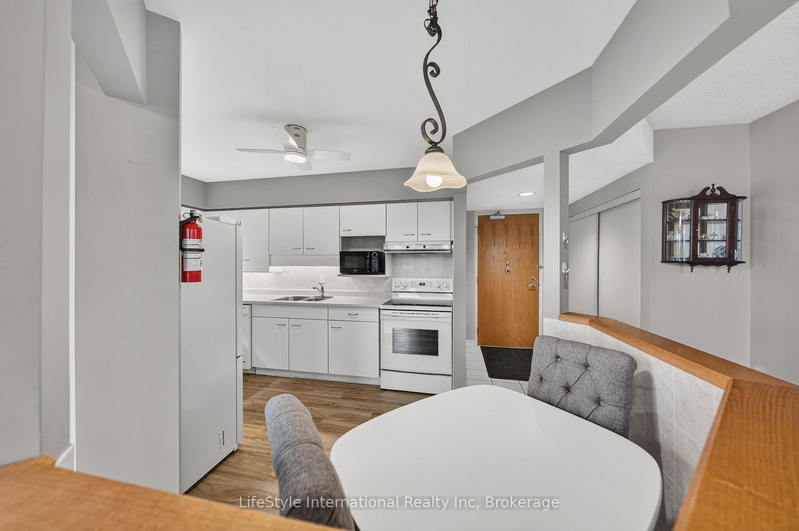 208 Silvercreek Parkway N • #307 • Guelph, ON photo 5