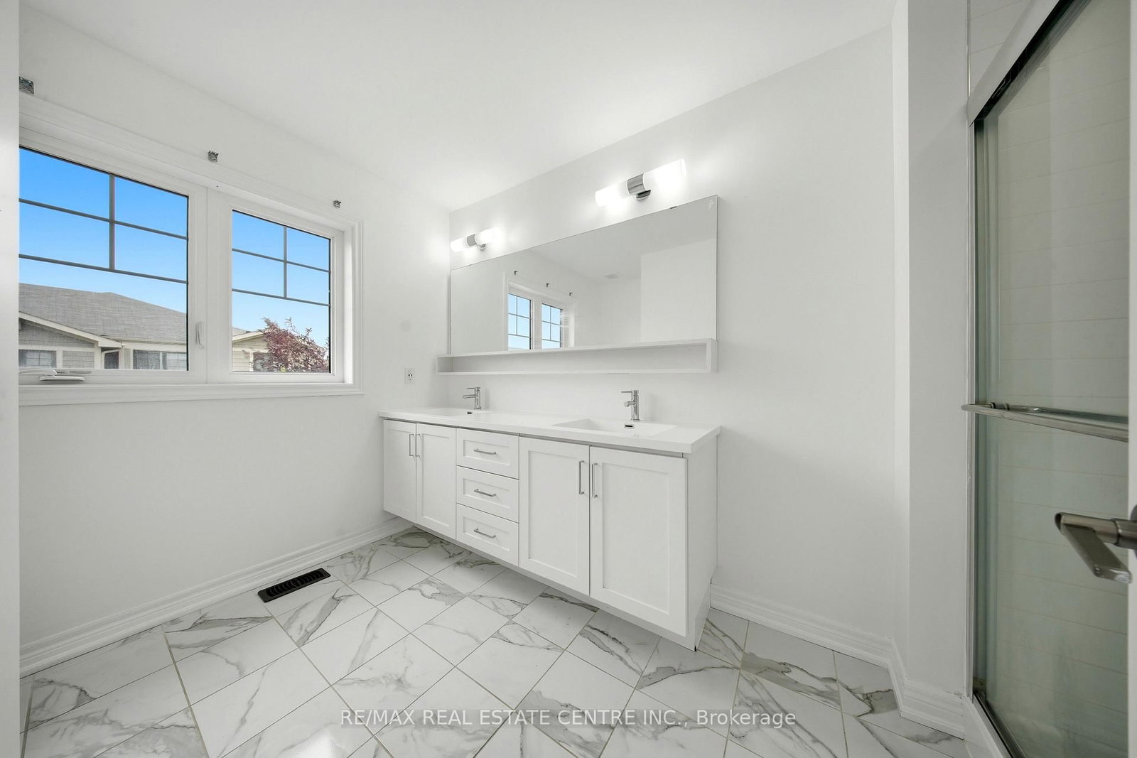 Townhouse for sale at 167-1890 Rymal Road, Hamilton, Ontario, L0R 1P0 - Rural Glanbrook - MLS: X13712538