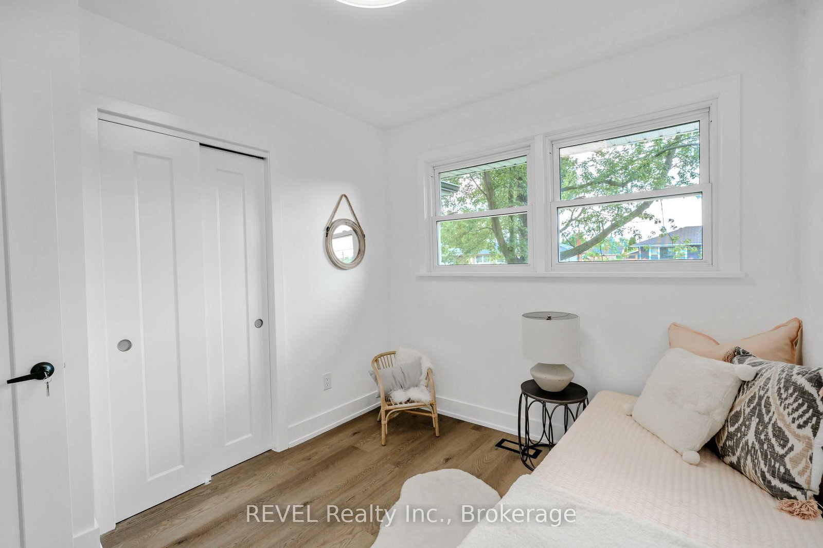 35 Burness Drive • St. Catharines, ON photo 19